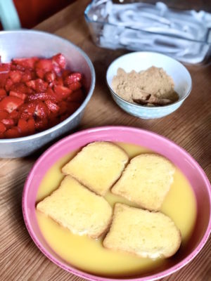 vegan strawberry tiramisu