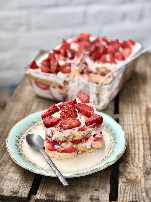 vegan strawberry tiramisu